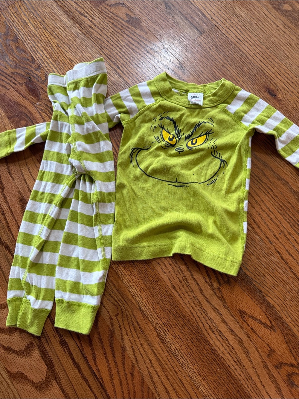 Hanna Andersson grinch pajamas
